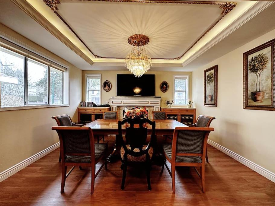 Super Cosy 8Bed & 6Bath In Vancouver Heart Near To Airport And Downtown Eksteriør billede