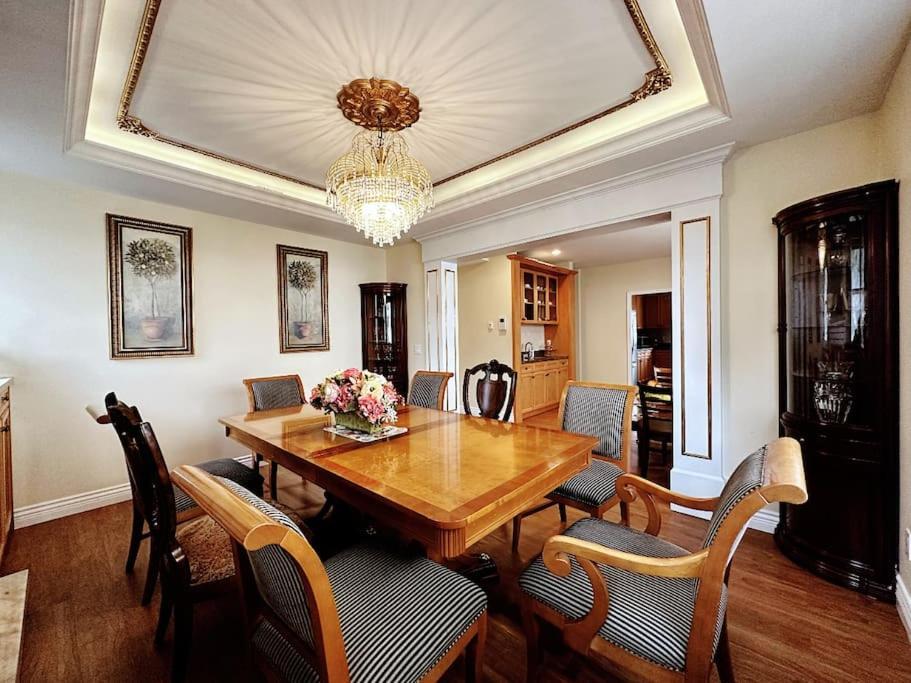 Super Cosy 8Bed & 6Bath In Vancouver Heart Near To Airport And Downtown Eksteriør billede