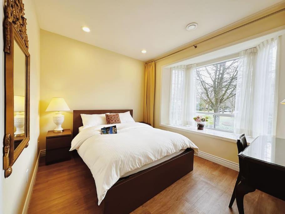 Super Cosy 8Bed & 6Bath In Vancouver Heart Near To Airport And Downtown Eksteriør billede